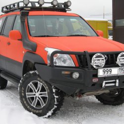 Toyota Land Cruiser 120 orange-black